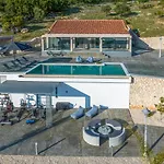 Di Sasso Apartman Troïanáta